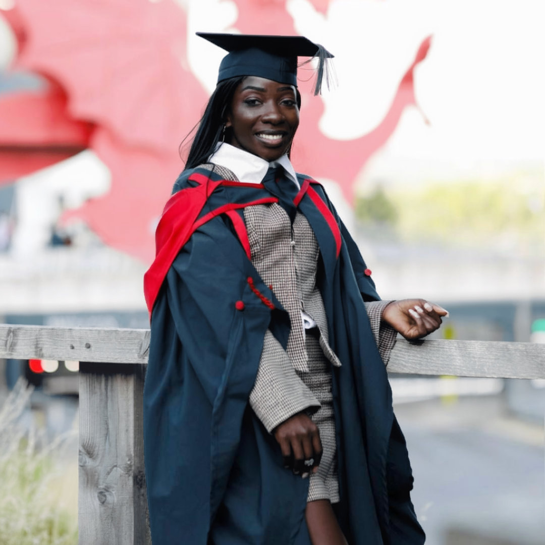 An image picturing Jennifer at her graduation.
